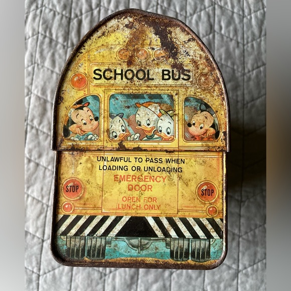 Walt Disney metal school bus lunch box Collectable vintage Retro 60s functioning - Picture 3 of 8